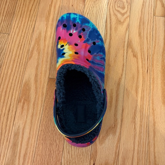 Crocs Baya Lined Tie-dye Graphic Clog - Picture 4 of 12
